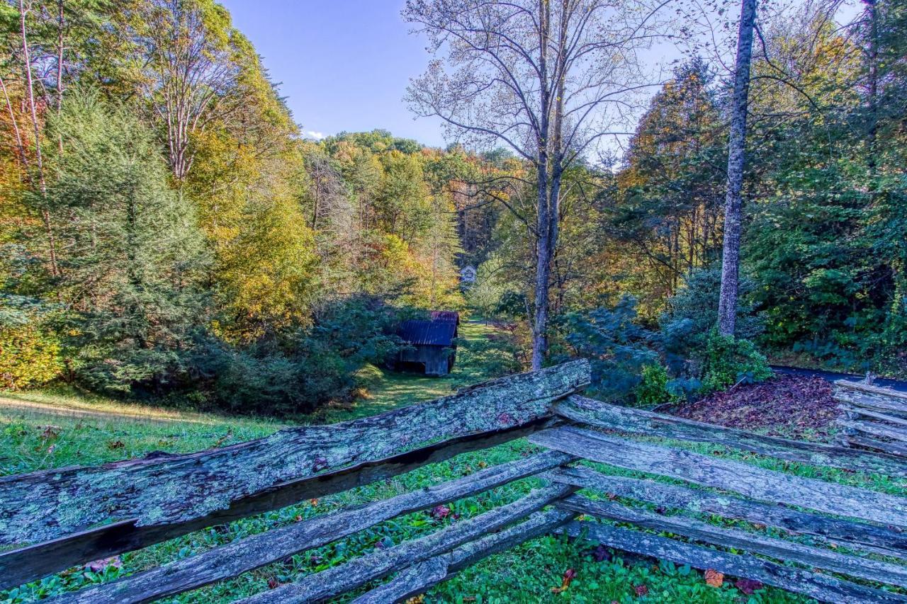 Cozy Creek Cabin Pigeon Forge Buitenkant foto