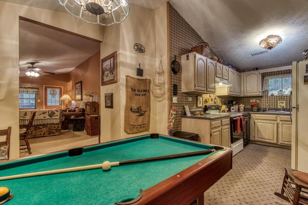 Cozy Creek Cabin Pigeon Forge Buitenkant foto